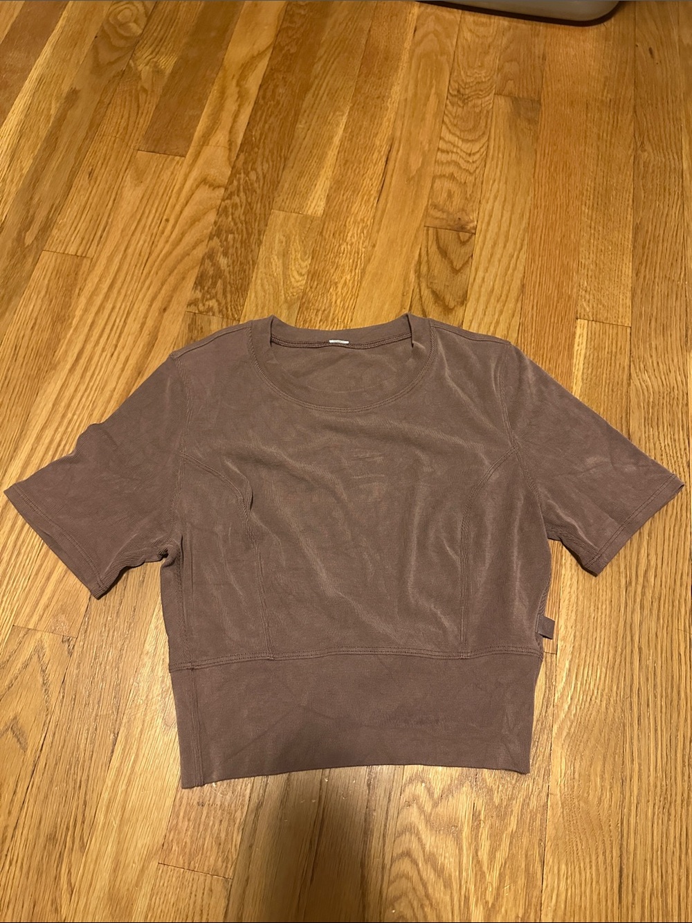 lululemon athletica Cropped Short Sleeve Top - Taupe Brown